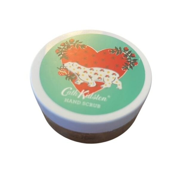 Cath Kidston New Flawed Red Berry and Cedar Christmas Pamper Hamper Gift Set - Picture 9 of 10